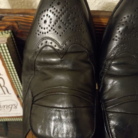 VINTAGE PIERRE CARDIN DRESS SHOES - Picture 4 of 8